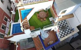 Casa con piscina junto catedral de sevilla